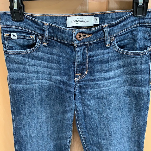 Abercrombie Jeans - Picture 4 of 7